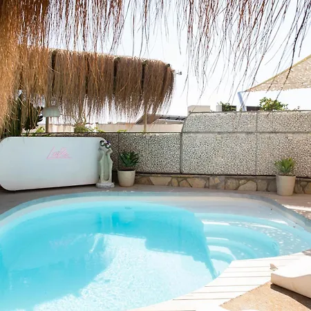 Villa 3bedroom With Pool And Sea Wiew In Bd447